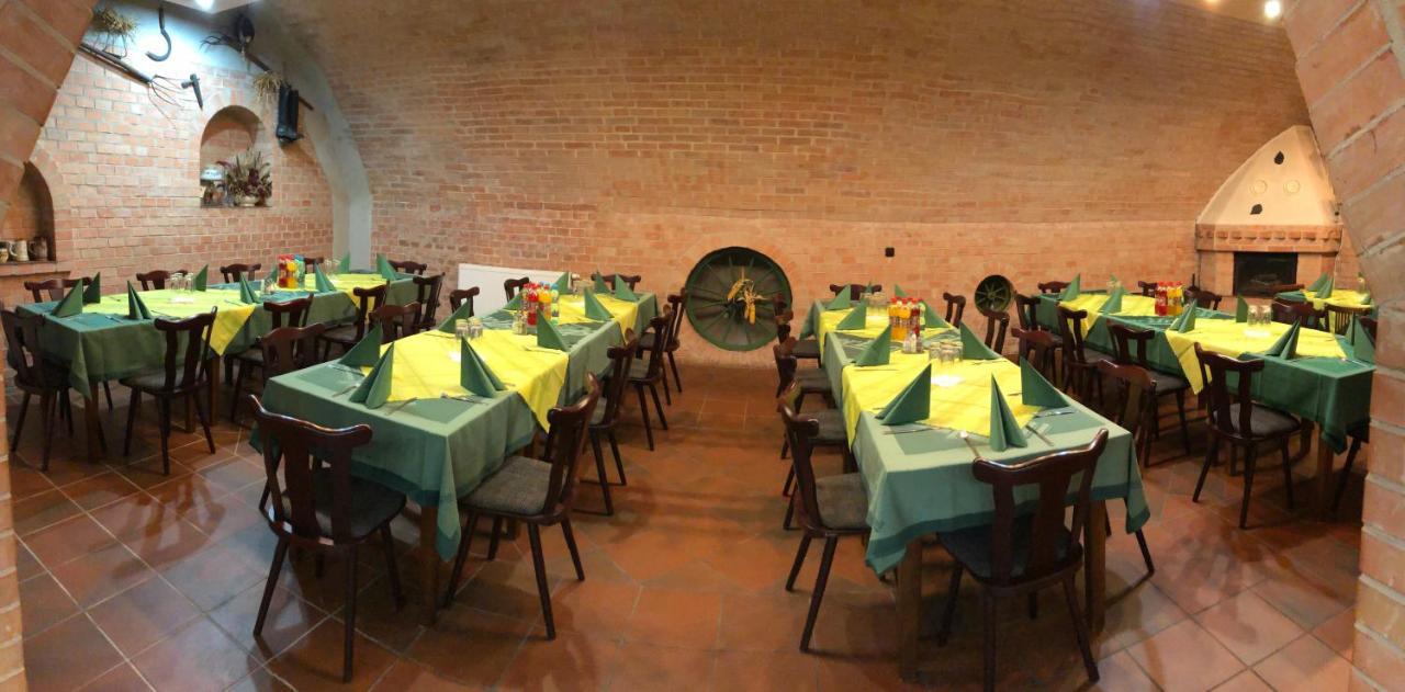 Penzion U Králíků Kurdějov Esterno foto